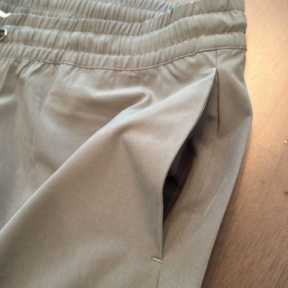 Southern Tide Casey Pants - Picture 6 of 7